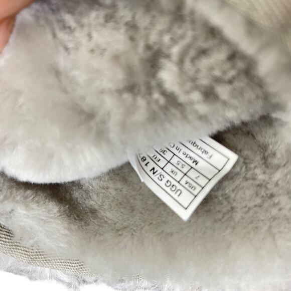 Ugg Womens Size 7 White Mongolian Sheepskin Fur Boots - Picture 7 of 14